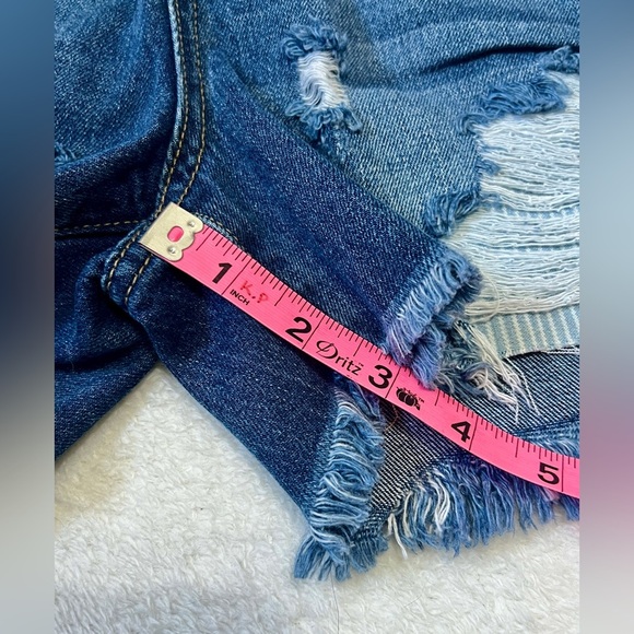 KanCan Distressed High Waist Denim Shorts - Small (28") - Picture 5 of 11